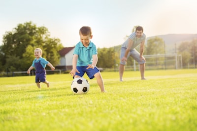كم مباراة متبقية في الدوري الإنجليزي هذا الموسم؟